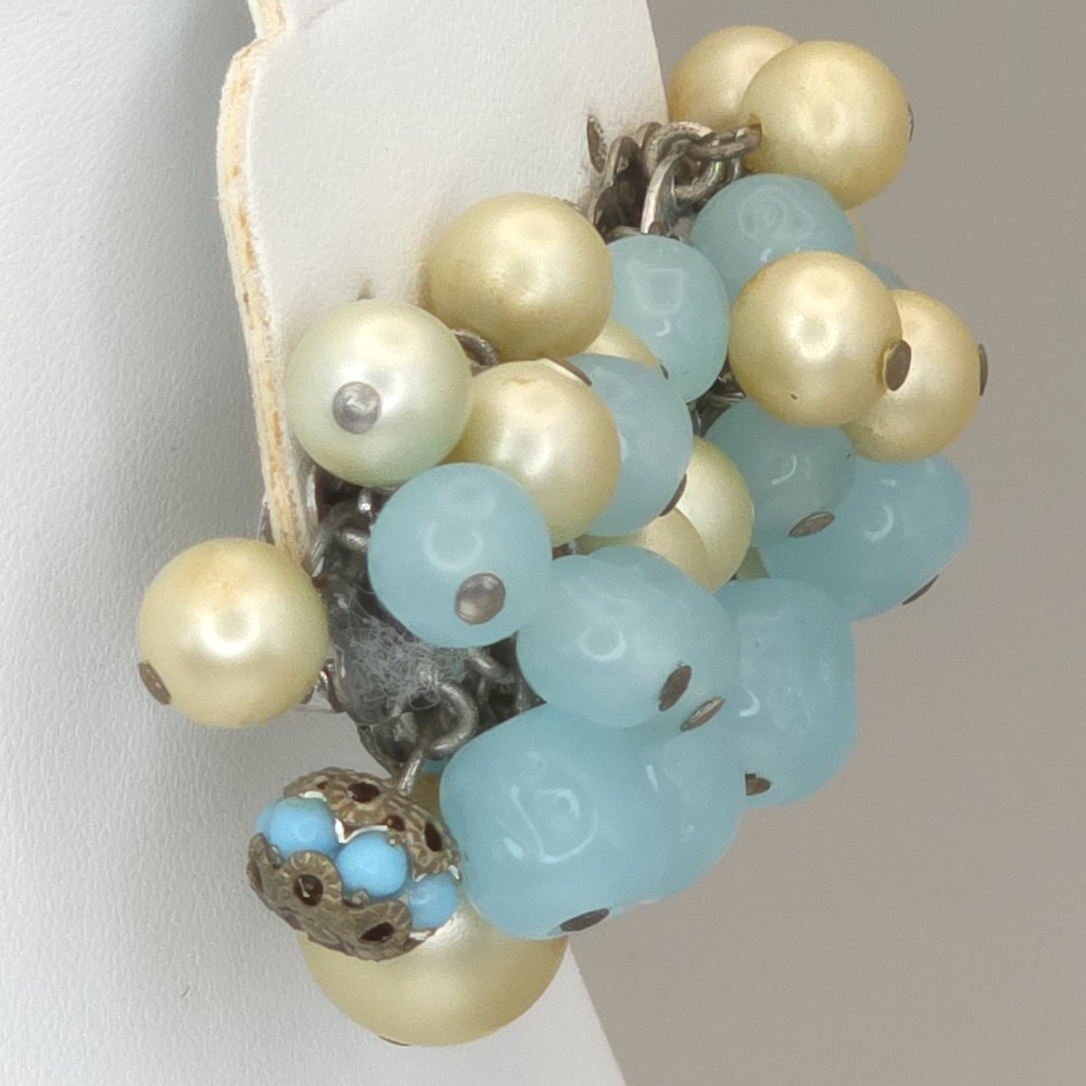 VTG DeMario NY Clip On Cha Cha Earrings Blue Glass Beads Filigree Silver Tone - Picture 2 of 13
